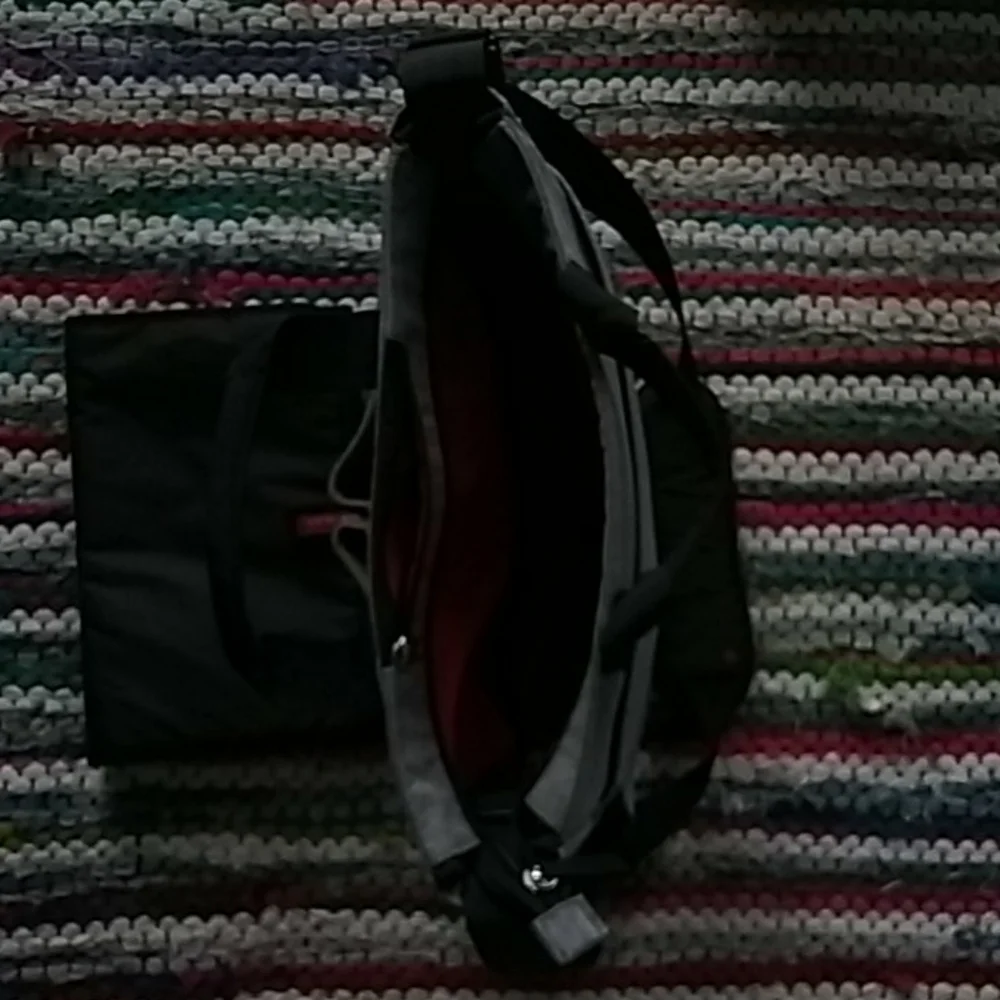 Skip Hop Messenger Diaper Bag with Changing Pad